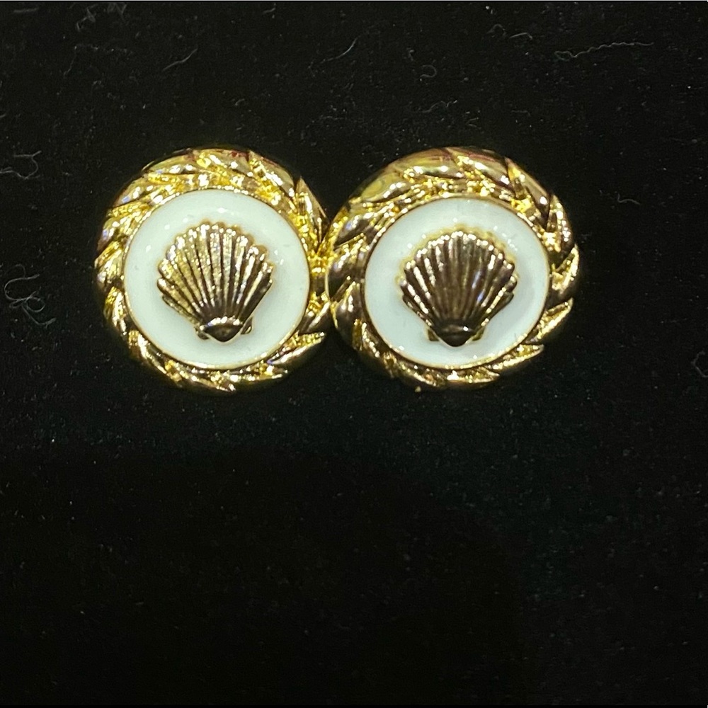 Gold Shell earrings. Costume jewelry